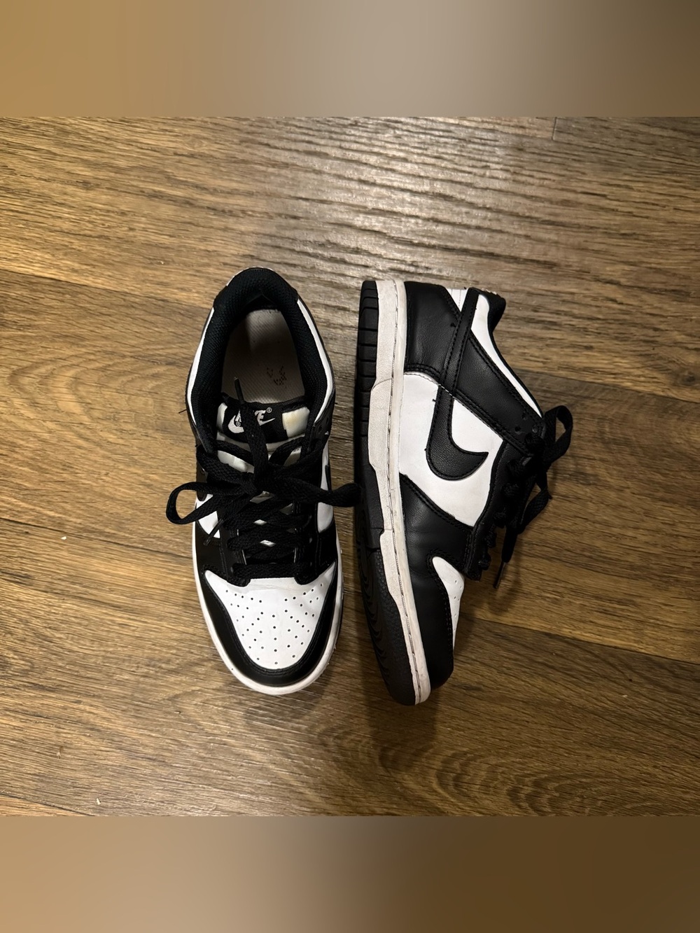 Nike Dunk Low Panda Kids Black and White Low-Top Sneakers Size 4Y // 5.5 Women